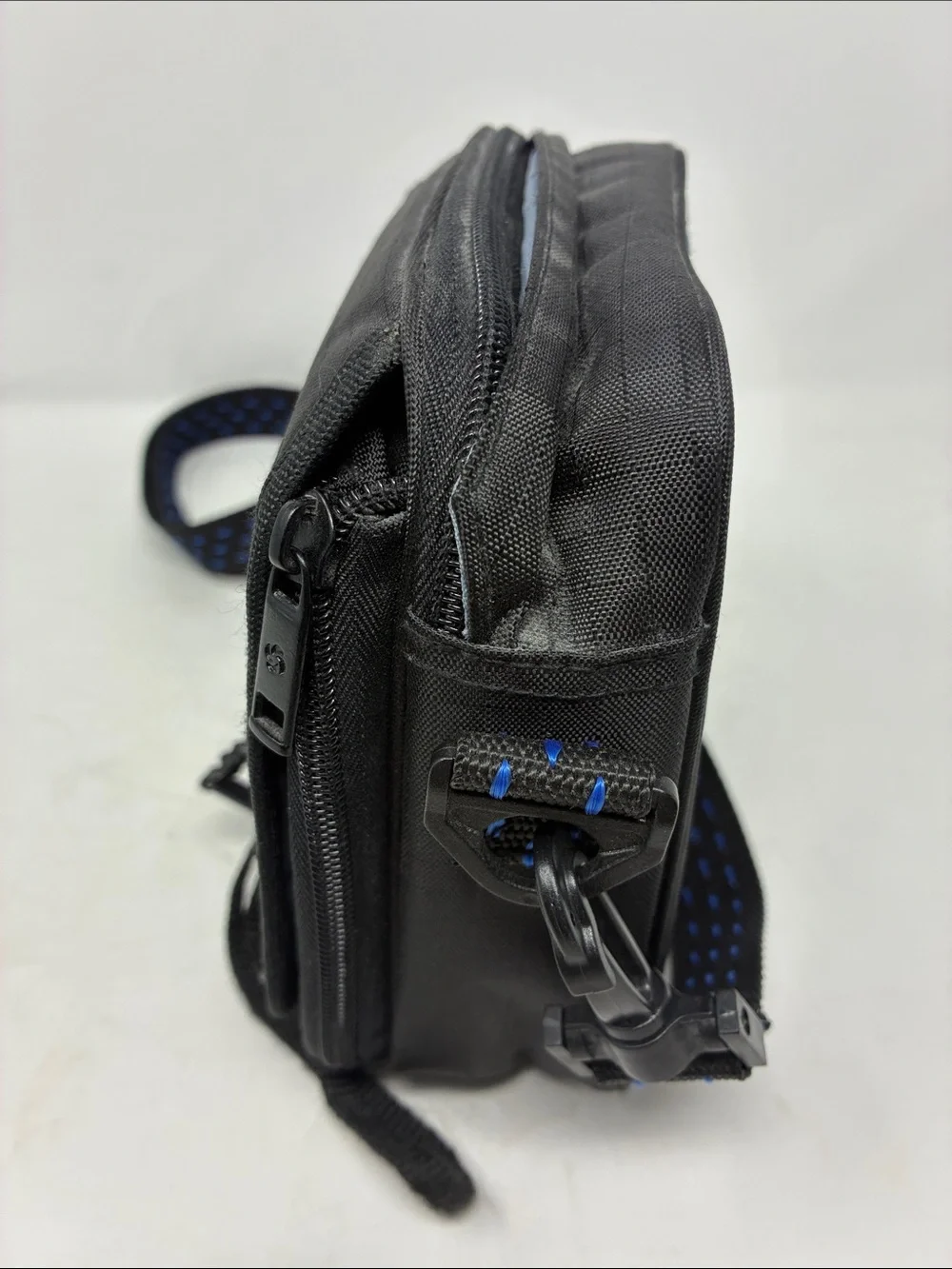 Samsonite Black Messenger Bag with Blue Accents